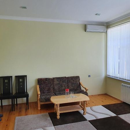 Sheki Avtovagzal Motel Exteriör bild