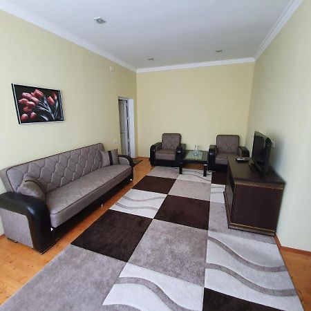 Sheki Avtovagzal Motel Exteriör bild