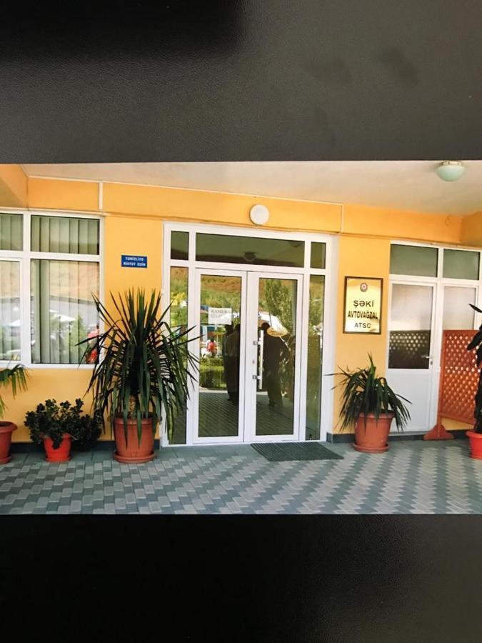 Sheki Avtovagzal Motel Exteriör bild
