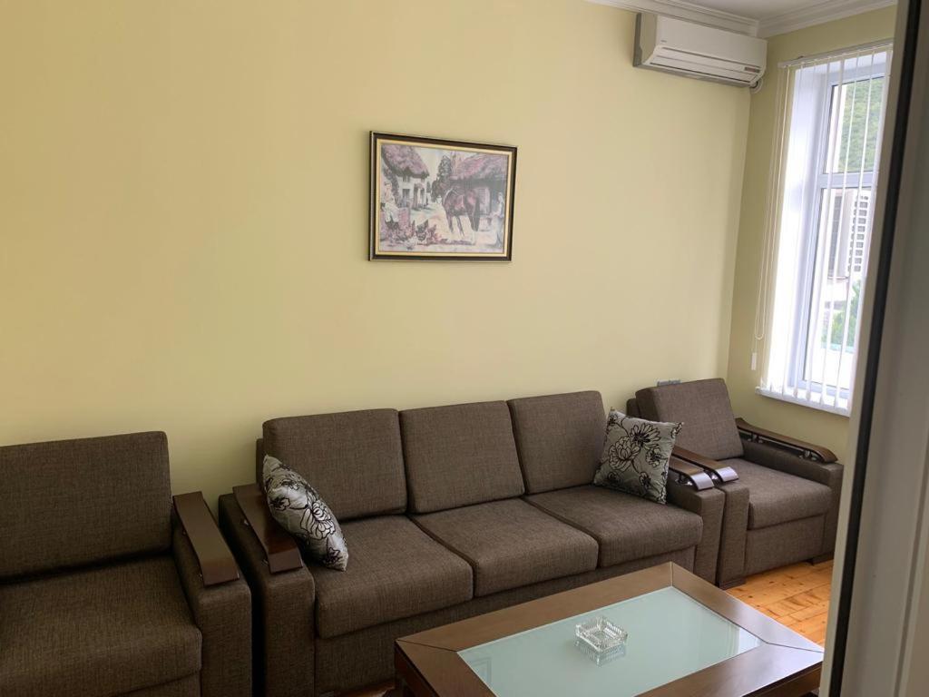 Sheki Avtovagzal Motel Exteriör bild